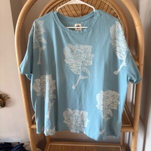 We The Free Blue Short Sleeve Tee with White Rose Print